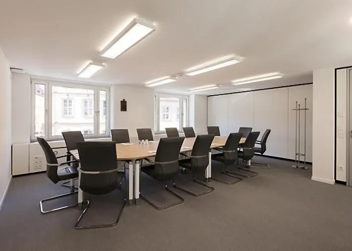Hotel Burkardushaus, Tagungszentrum Am Dom 3*
