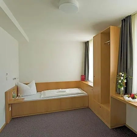 Otel Burkardushaus, Tagungszentrum Am Dom