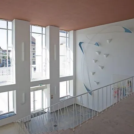 Hotel Burkardushaus, Tagungszentrum Am Dom 3*