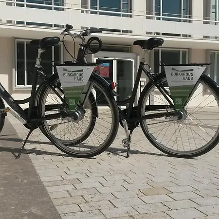 Hotel Burkardushaus, Tagungszentrum Am Dom 3*